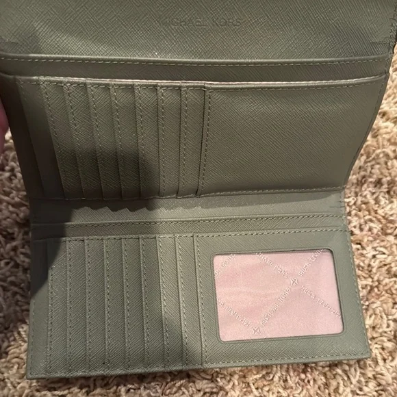 Michael Kors Green Saffiano Wallet - Picture 4 of 9